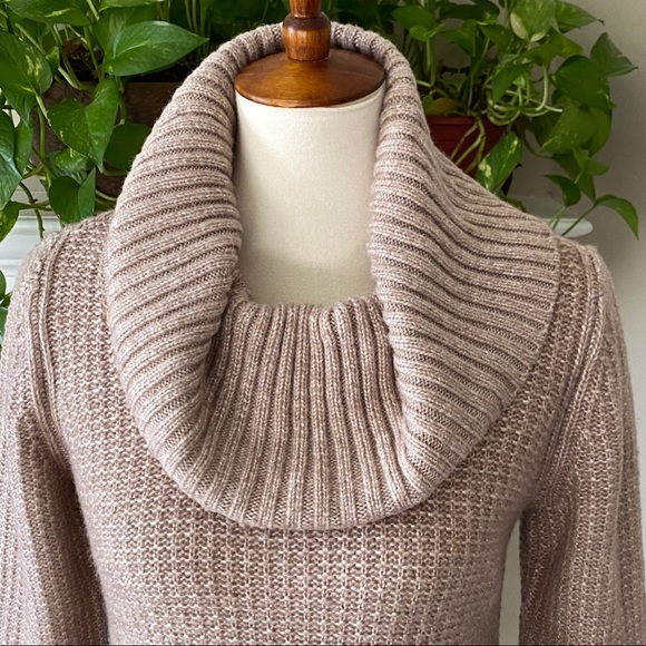 WHBM Textured Tunic Sweater Size M Cowlneck - Picture 5 of 9